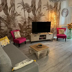 Gorgeous 2 Bedrooms Nice